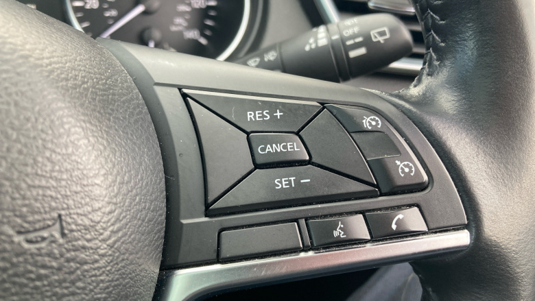 Nissan Qashqai 1.5 dCi 115 Tekna 5dr Diesel Hatchback